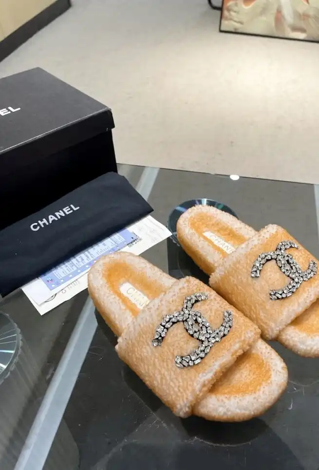 hype Chanel Slippers