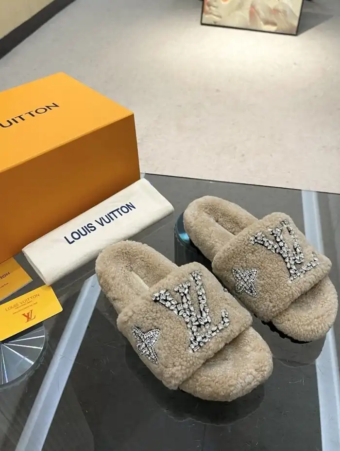 hype LV Slippers