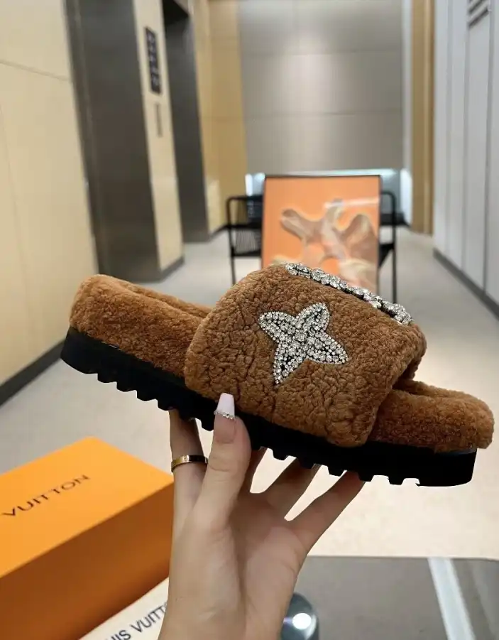 hype LV Slippers