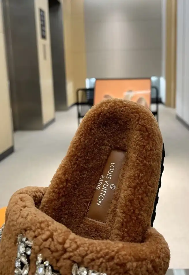 hype LV Slippers