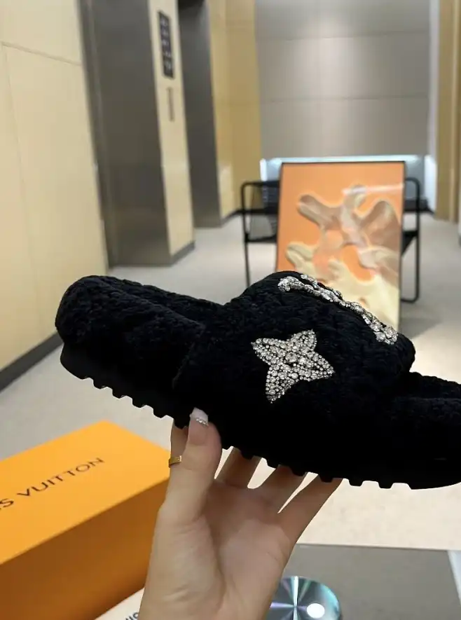 hype LV Slippers