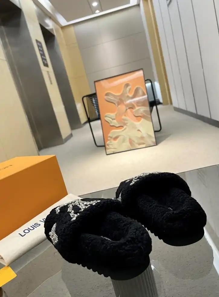 hype LV Slippers