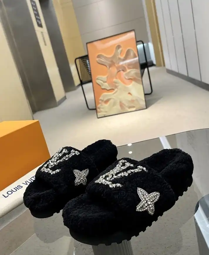 hype LV Slippers