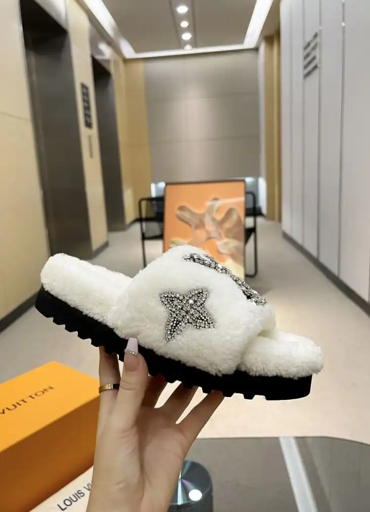 hype LV Slippers