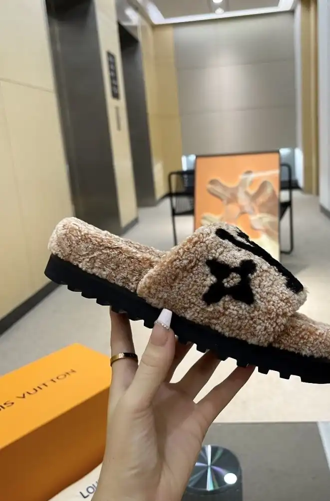 hype LV Slippers