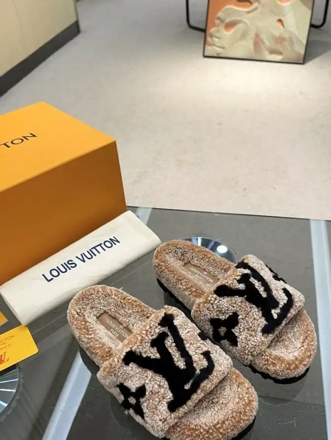 hype LV Slippers