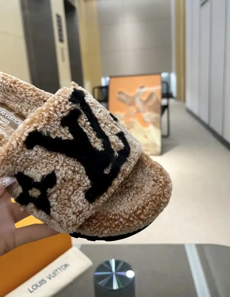 hype LV Slippers