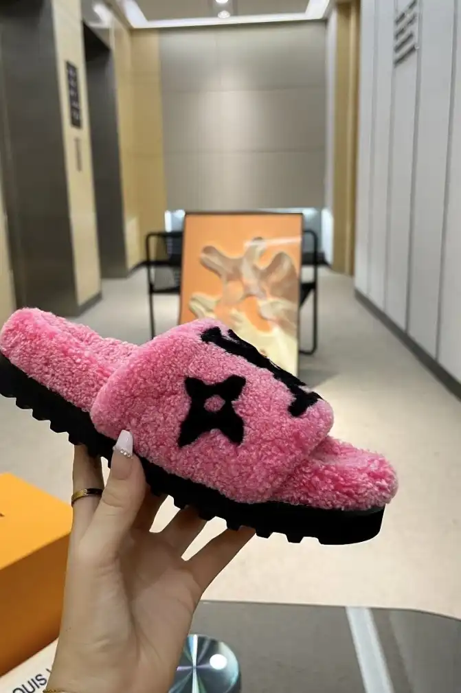 hype LV Slippers