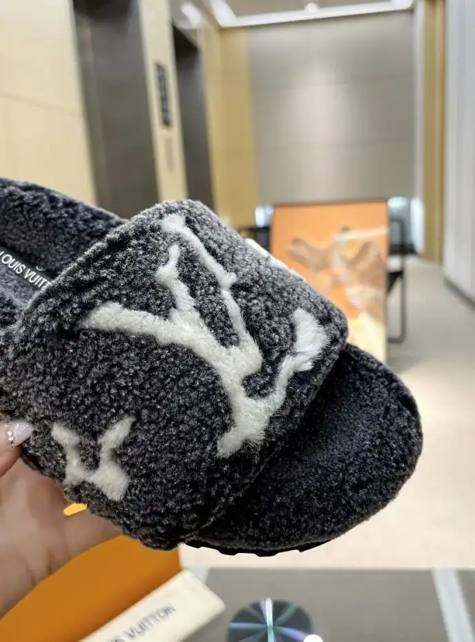 hype LV Slippers