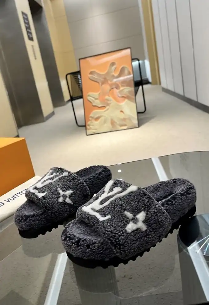 hype LV Slippers