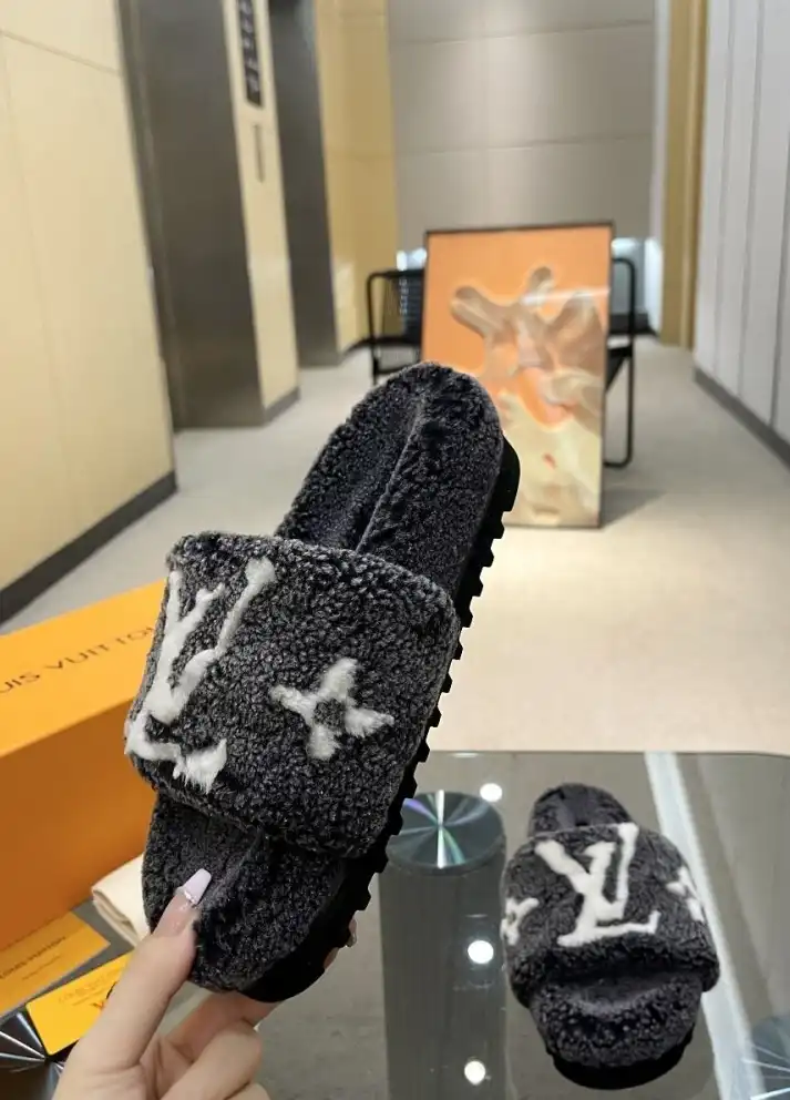 hype LV Slippers