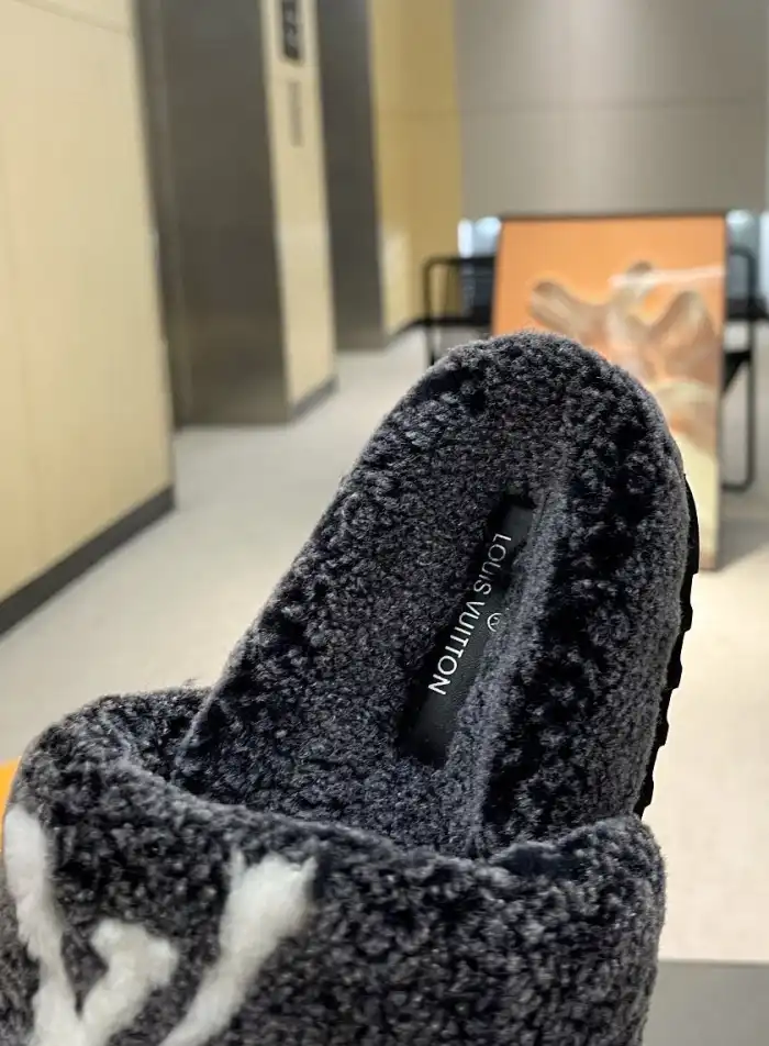 hype LV Slippers