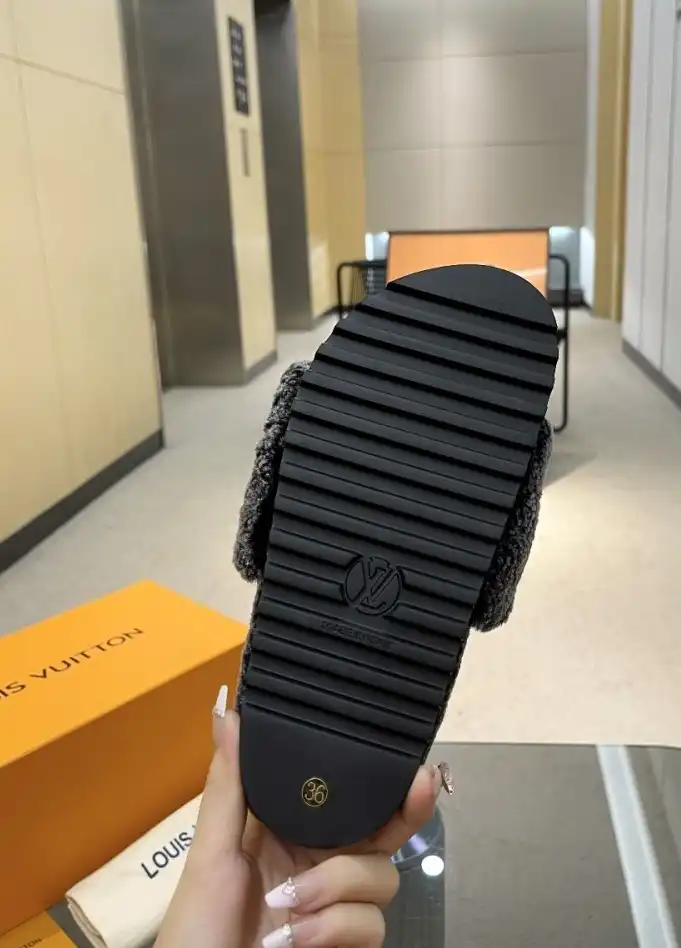 hype LV Slippers