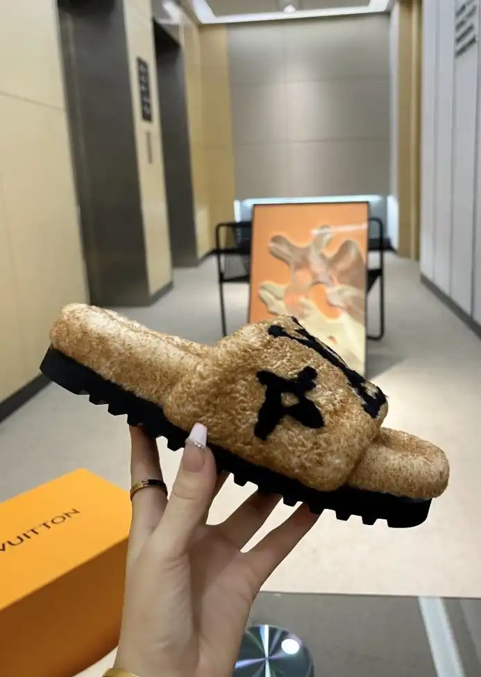 hype LV Slippers