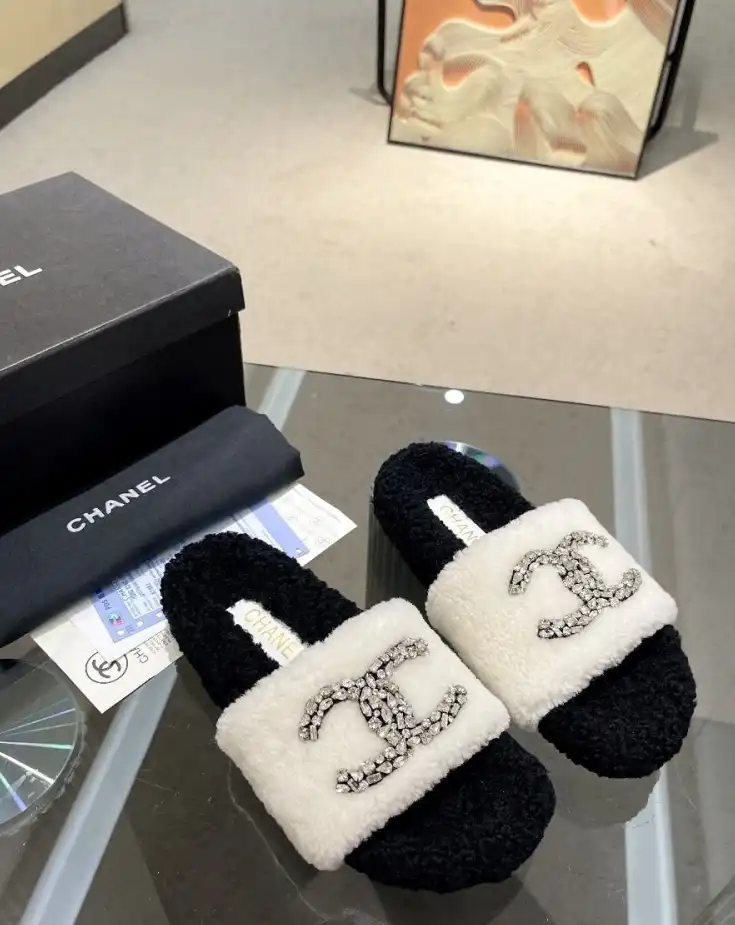 hype Chanel Slippers