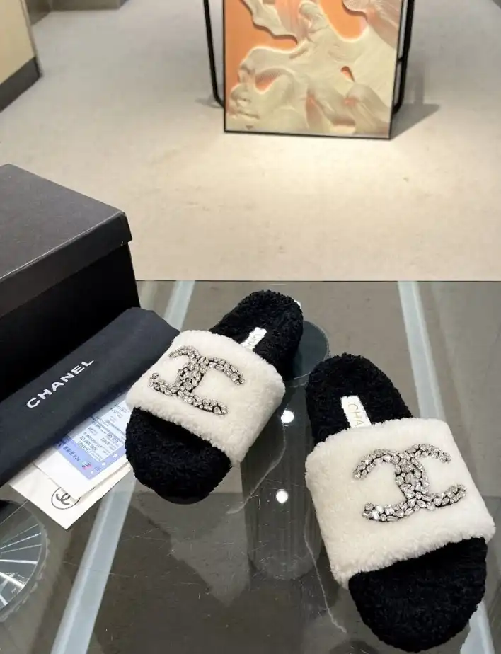 hype Chanel Slippers