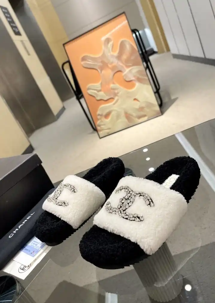 hype Chanel Slippers