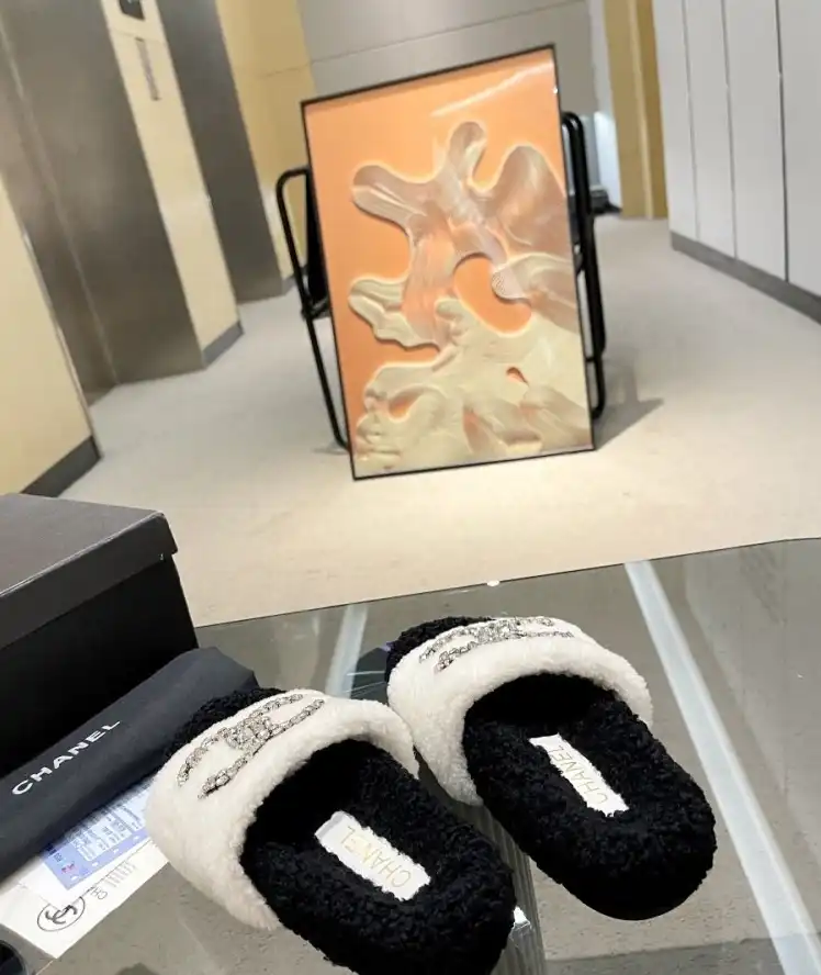 hype Chanel Slippers