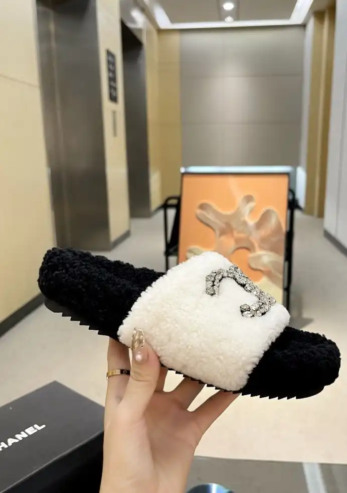 hype Chanel Slippers