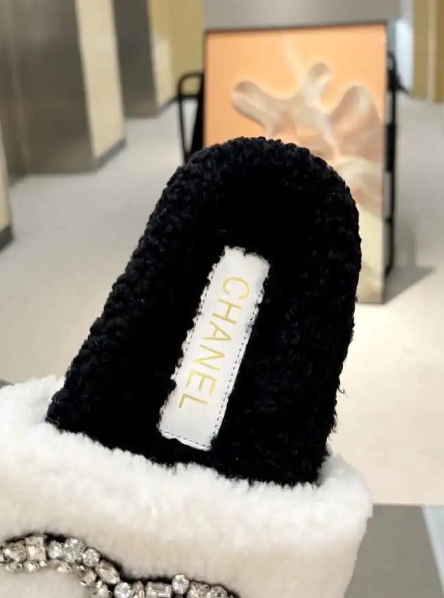 hype Chanel Slippers