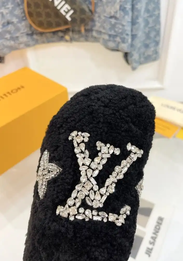 hype LV Slippers