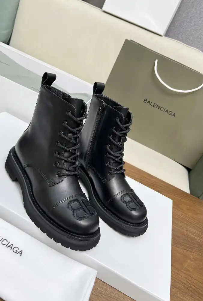 hype Balenciaga Boots