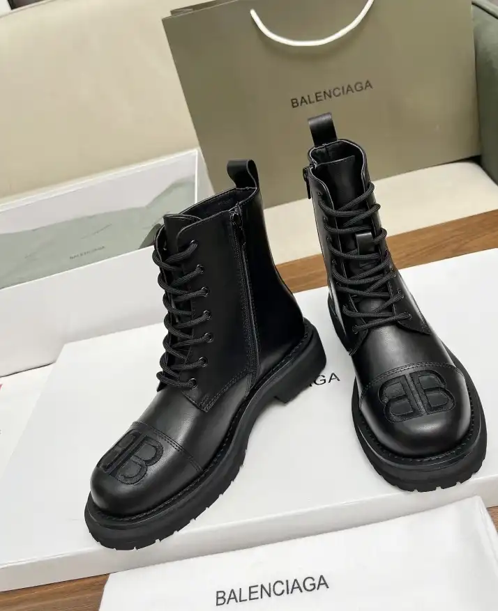 hype Balenciaga Boots