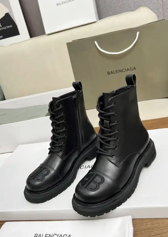 hype Balenciaga Boots