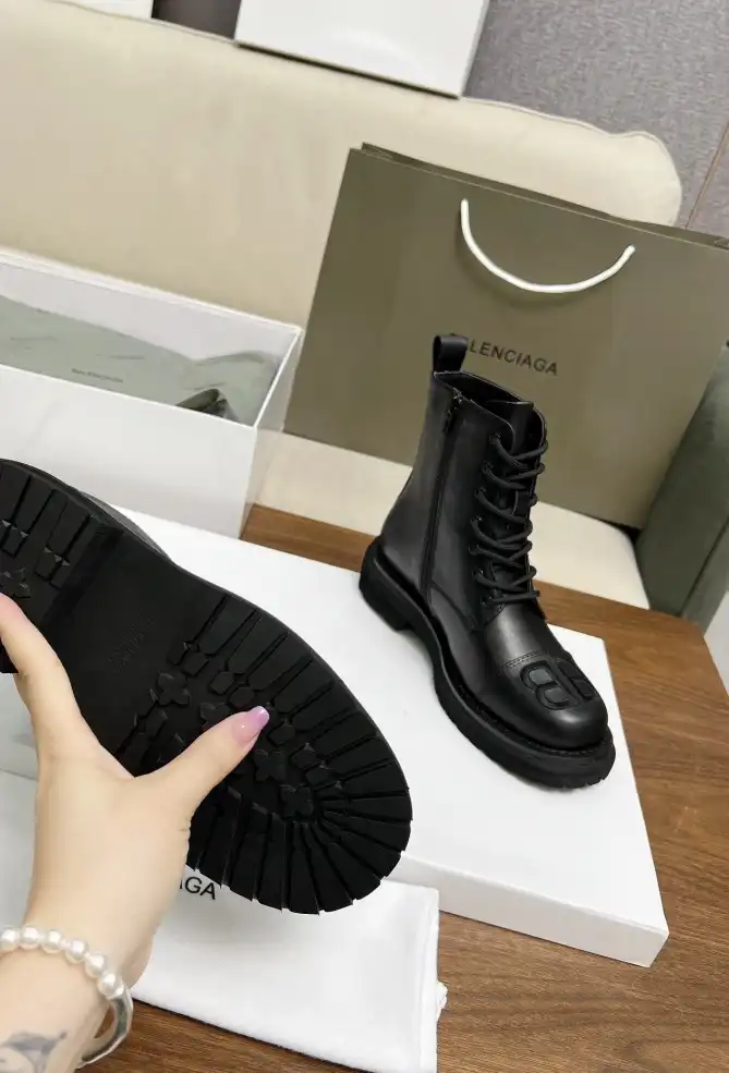 hype Balenciaga Boots