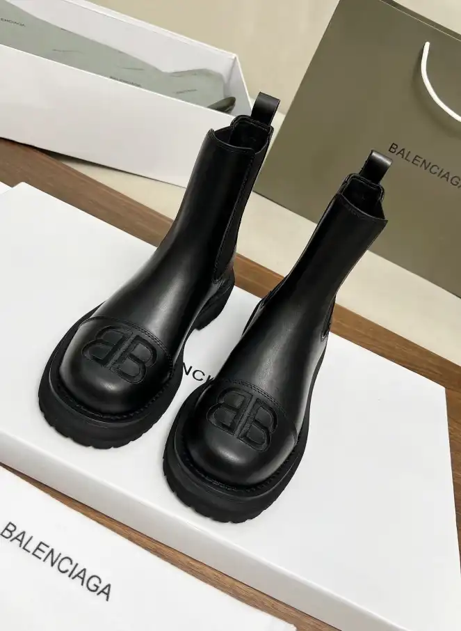 hype Balenciaga Boots