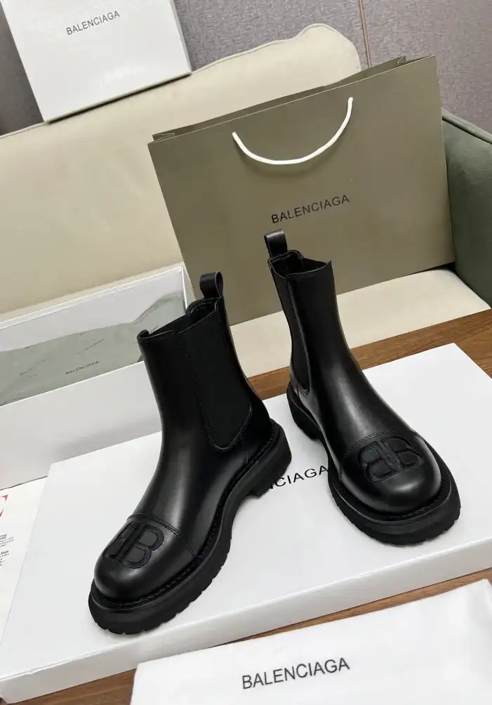 hype Balenciaga Boots