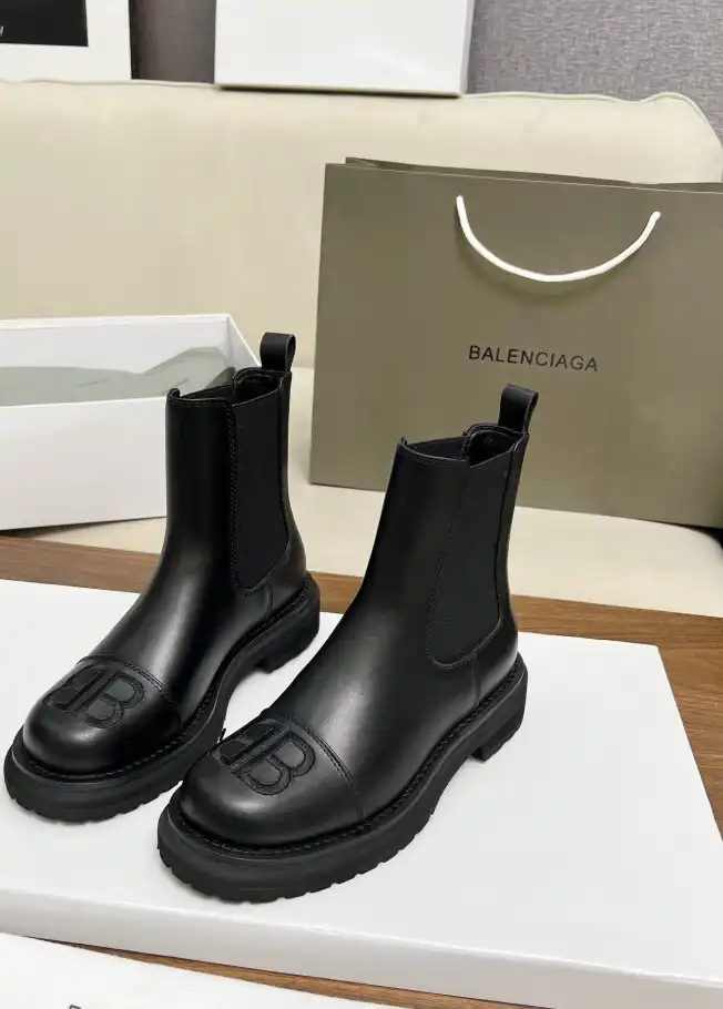 hype Balenciaga Boots