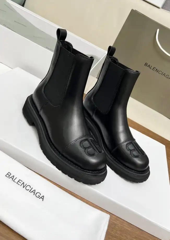 hype Balenciaga Boots