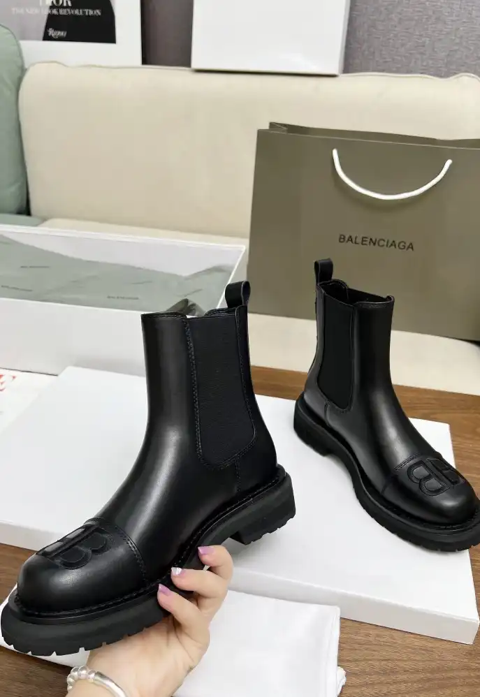 hype Balenciaga Boots