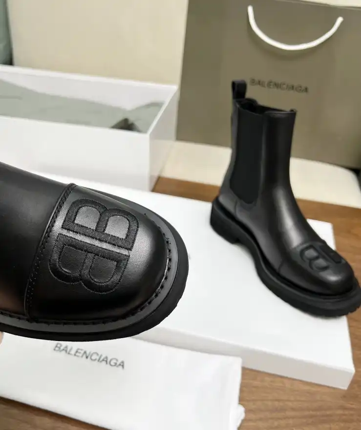 hype Balenciaga Boots