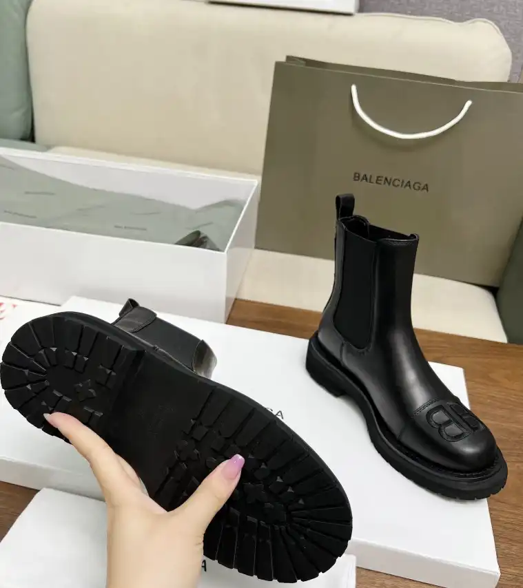 hype Balenciaga Boots