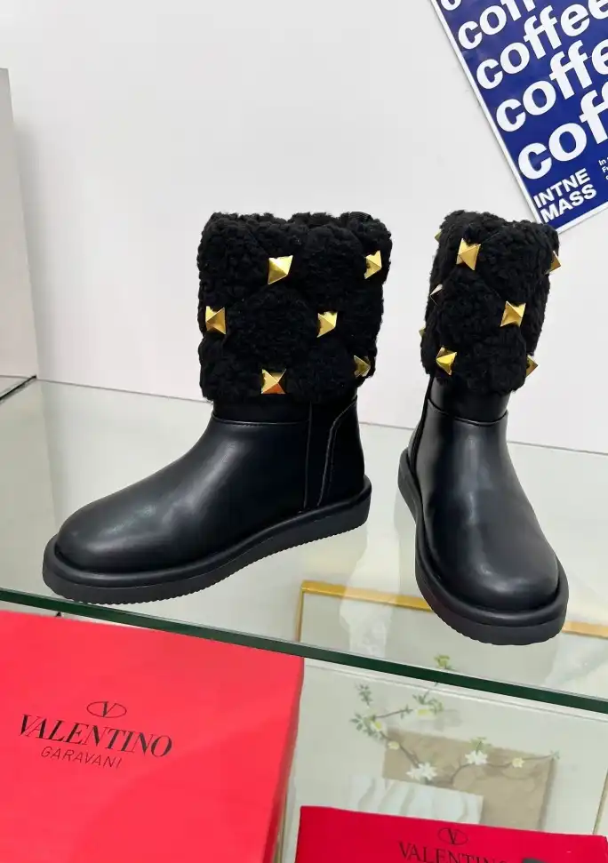 hype Valentino Boots