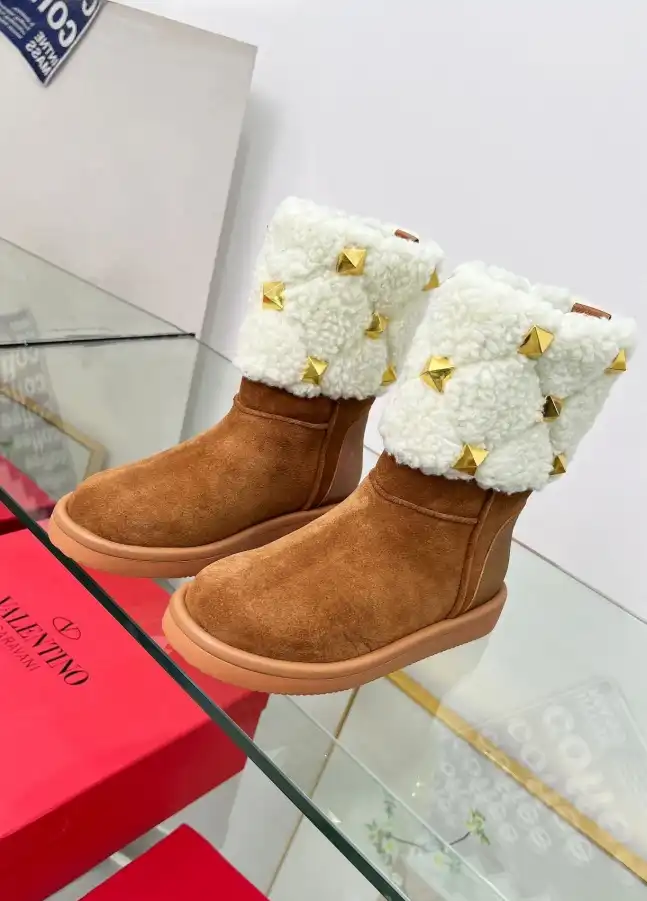 hype Valentino Boots