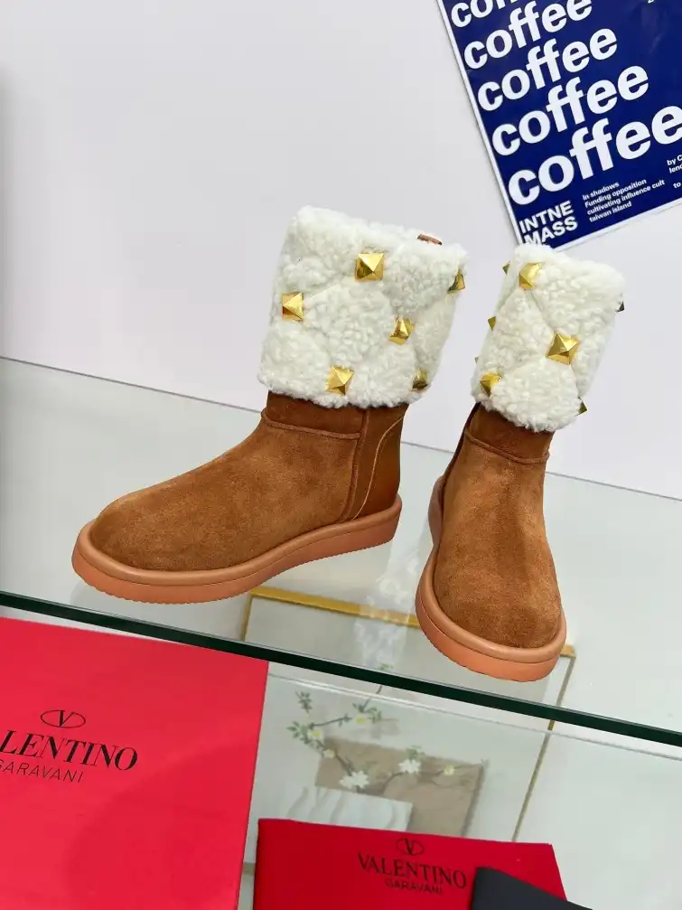 hype Valentino Boots