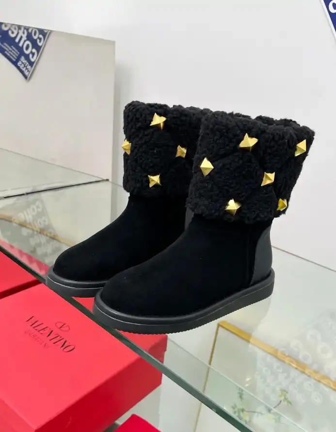 hype Valentino Boots