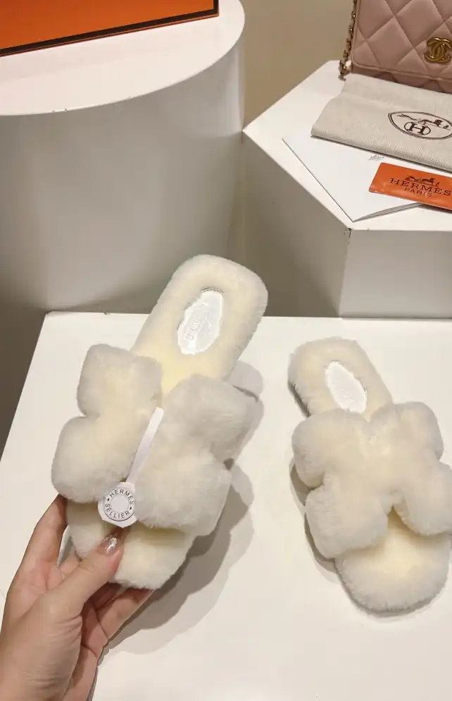 hype Hermes Slippers