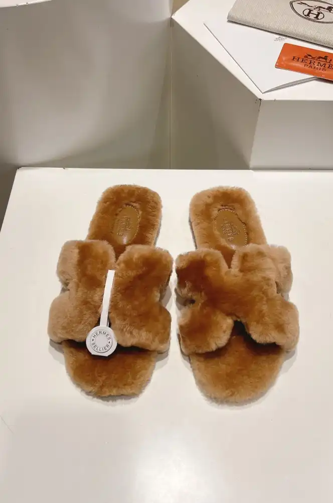 hype Hermes Slippers