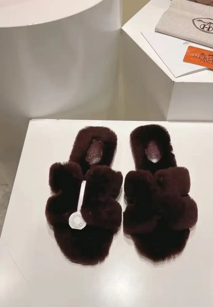 hype Hermes Slippers