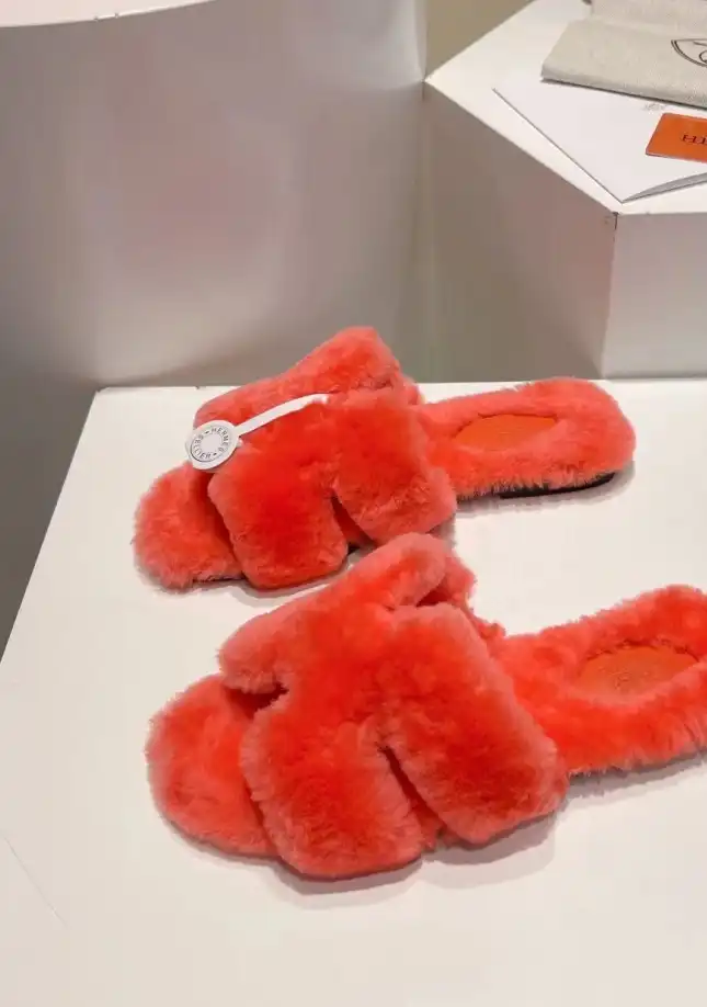 hype Hermes Slippers