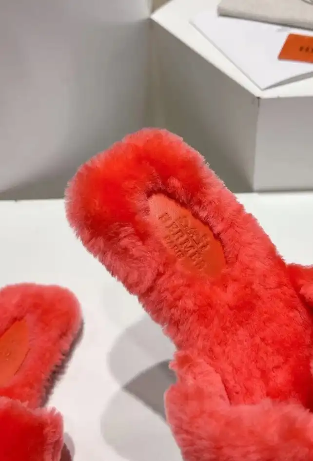 hype Hermes Slippers