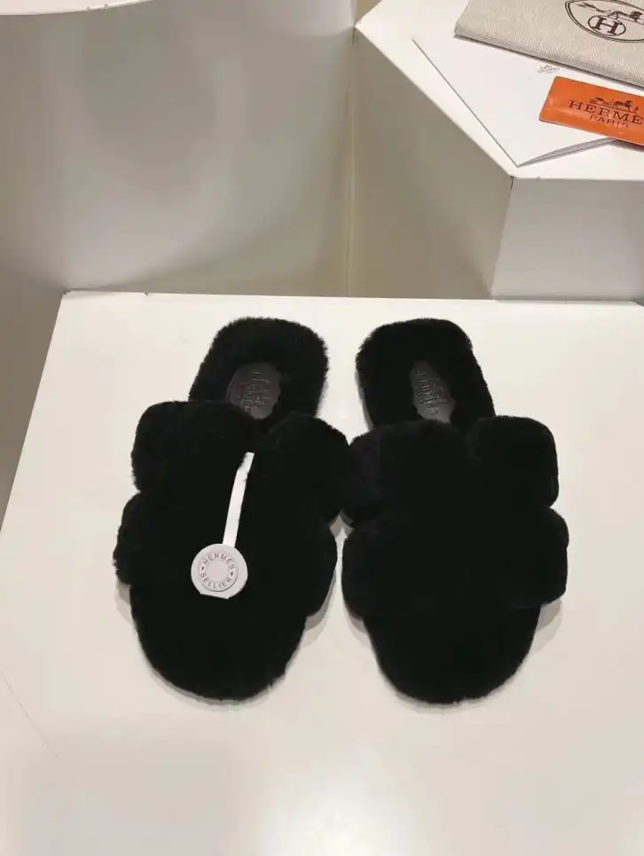 hype Hermes Slippers