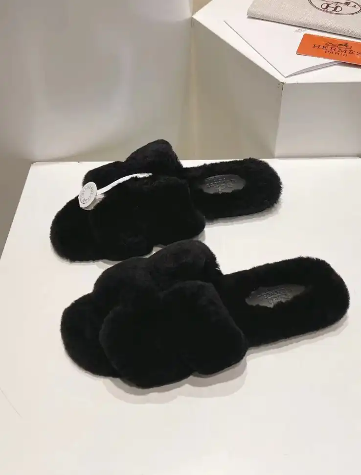 hype Hermes Slippers