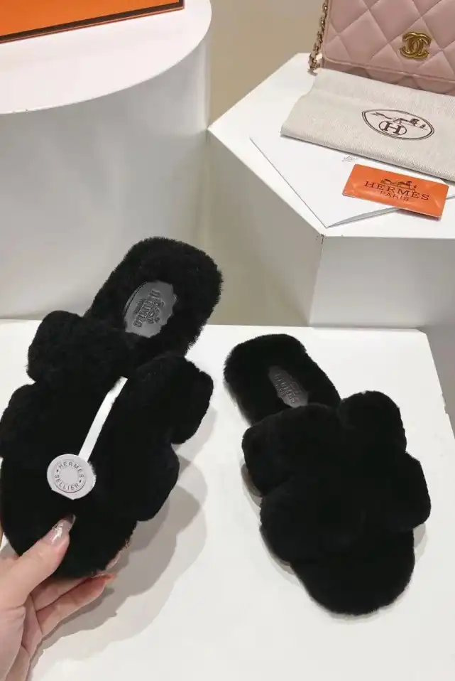 hype Hermes Slippers