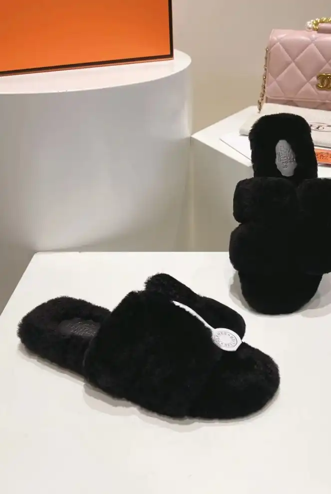 hype Hermes Slippers