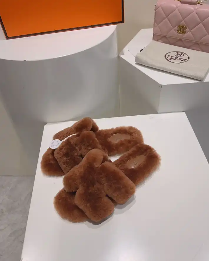 hype Hermes Slippers